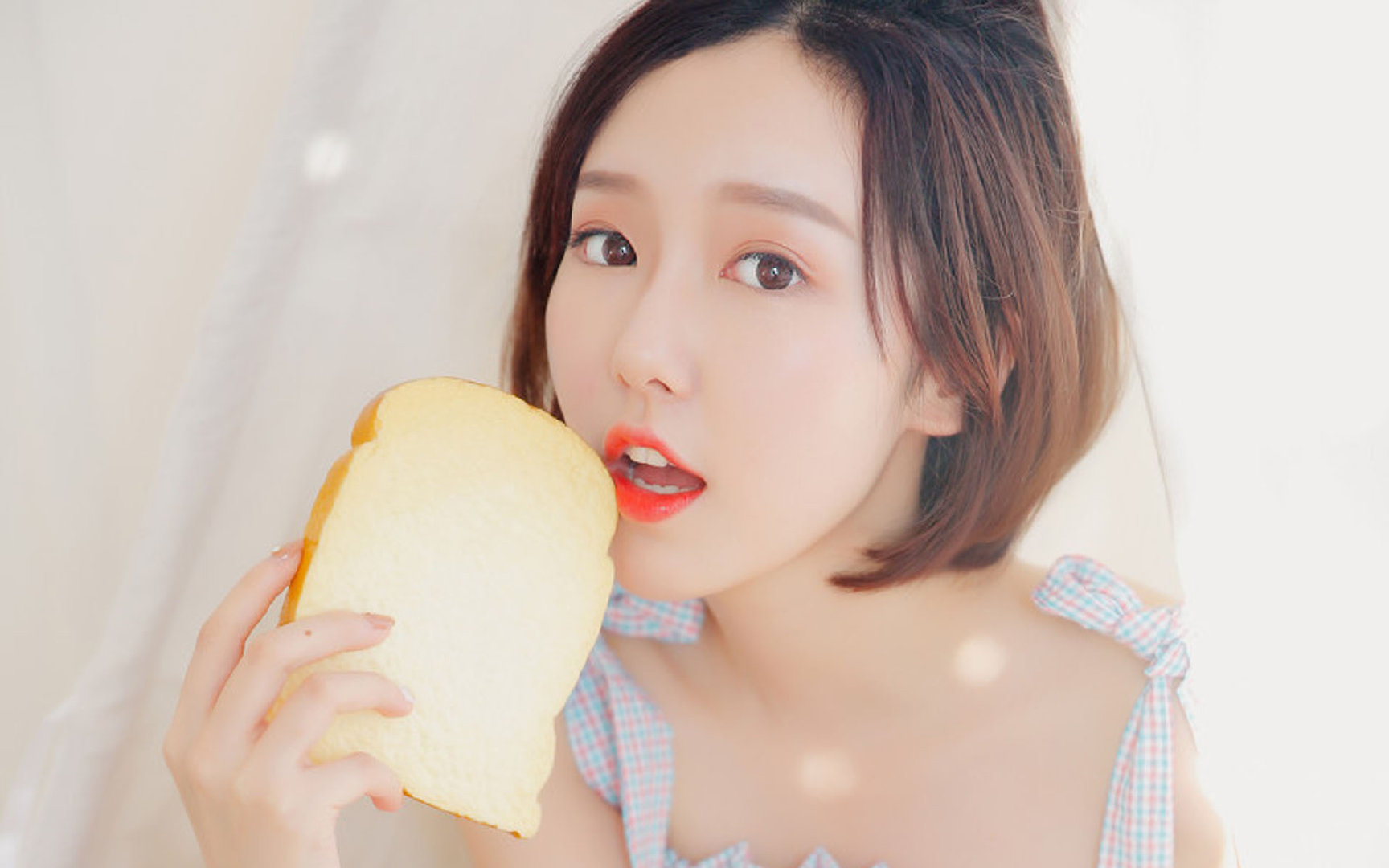 爱游戏app下载-马赛边后卫插上助攻撕裂边路防守，马赛前锋